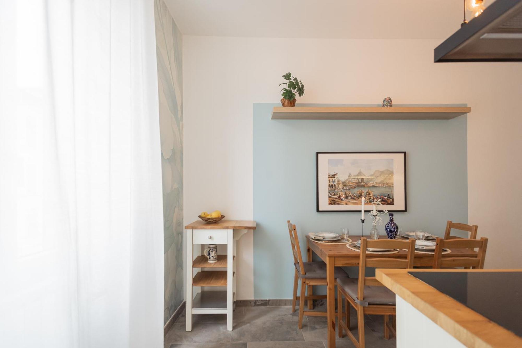 Old Court Hideaway By Rent All קומו מראה חיצוני תמונה